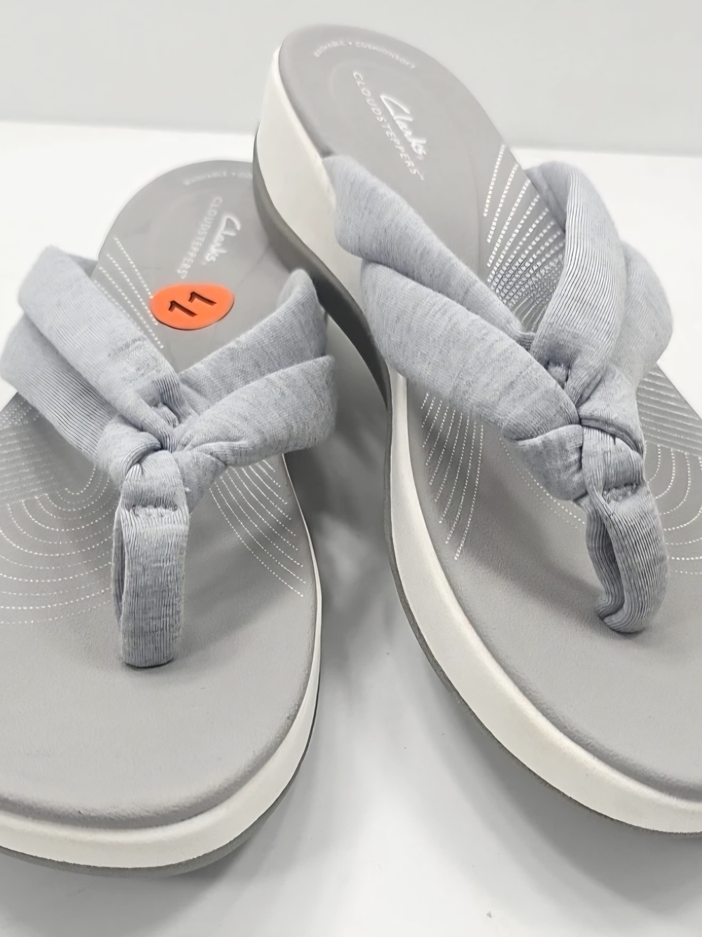 CLARKS CLOUDSTEPPERS Arla Kaylie Wedge Flip Flop Sandal Size 11 Gray Knot Thong